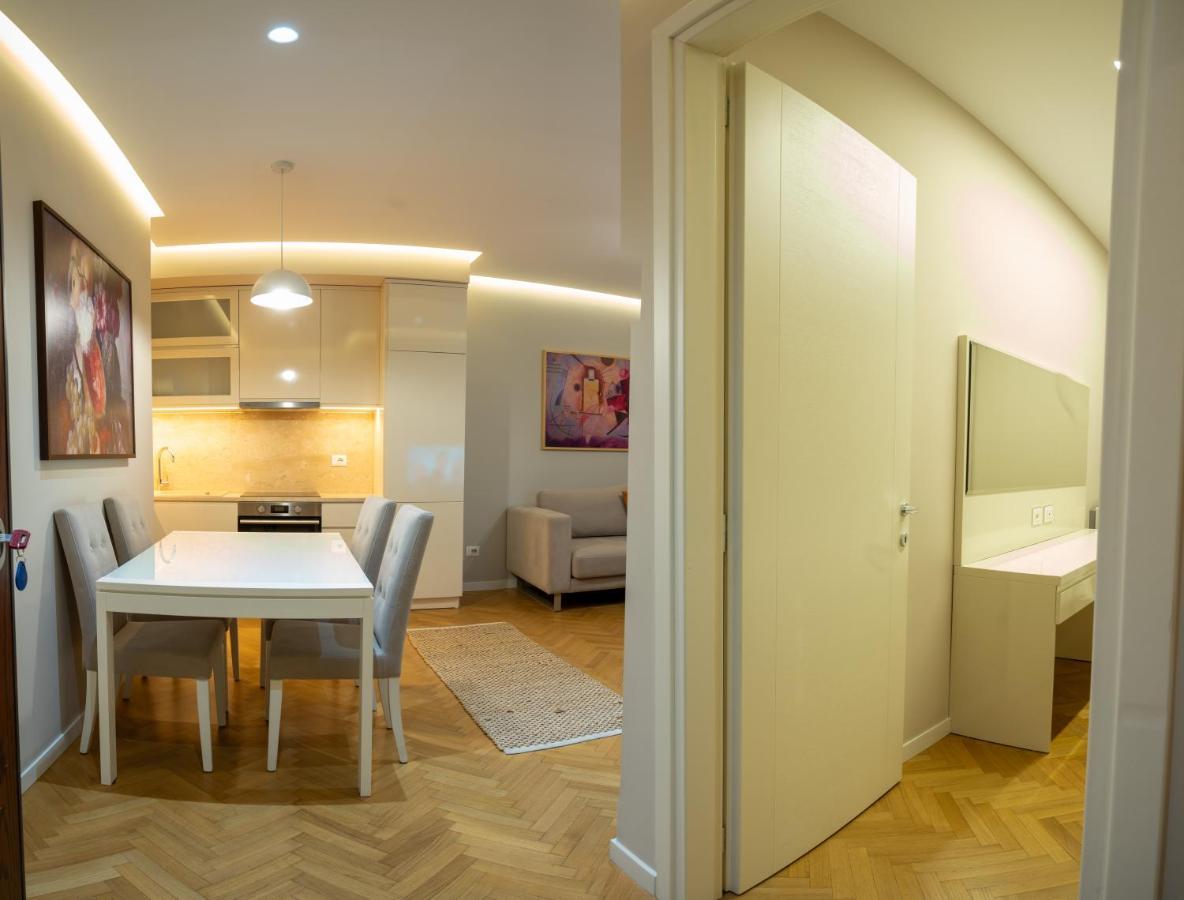 Center Tirana Liv Apartment Екстер'єр фото